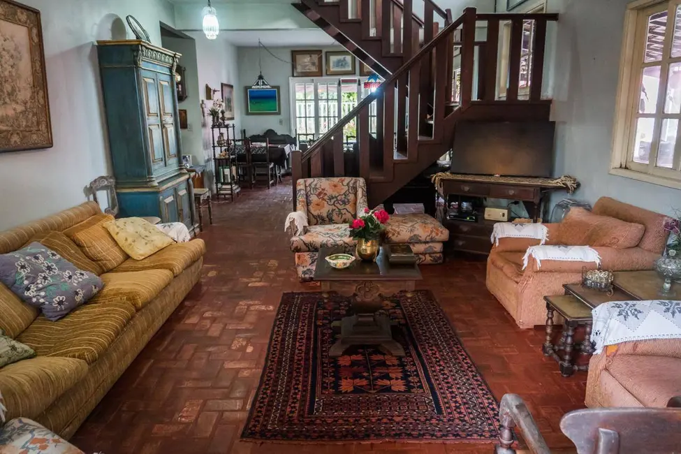 Foto 9 de Casa com 7 quartos à venda, 900m2 em Miguel Couto, Cabo Frio - RJ