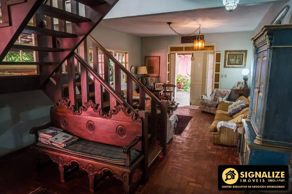 Foto 8 de Casa com 7 quartos à venda, 900m2 em Miguel Couto, Cabo Frio - RJ