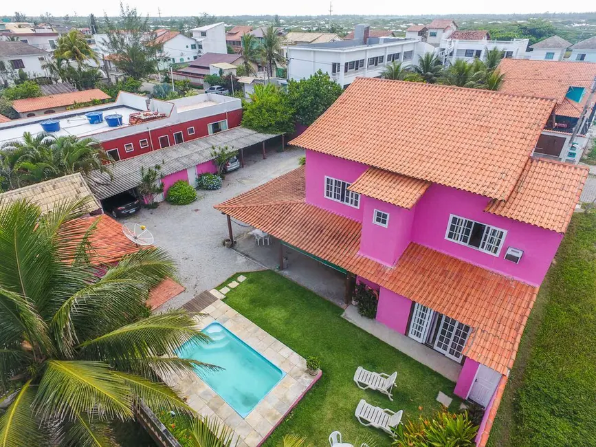Foto 3 de Casa com 7 quartos à venda, 900m2 em Miguel Couto, Cabo Frio - RJ