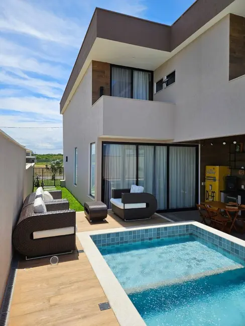 Foto 4 de Casa de Condomínio com 4 quartos à venda, 252m2 em Ogiva, Cabo Frio - RJ