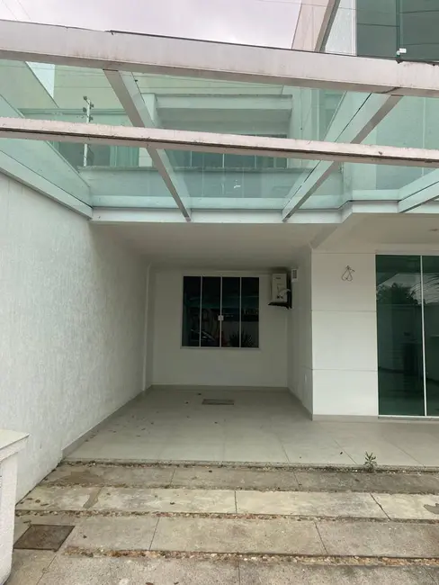 Foto 1 de Casa com 4 quartos à venda, 175m2 em Portinho, Cabo Frio - RJ