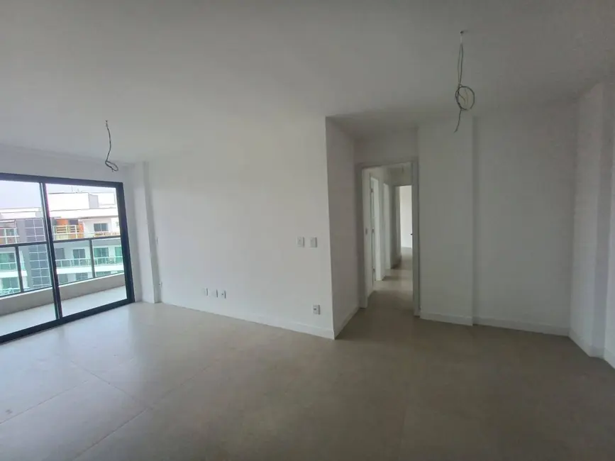 Foto 6 de Apartamento com 3 quartos à venda, 105m2 em Algodoal, Cabo Frio - RJ