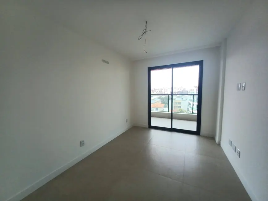 Foto 9 de Apartamento com 3 quartos à venda, 105m2 em Algodoal, Cabo Frio - RJ