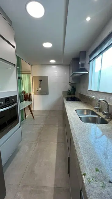 Foto 4 de Casa com 4 quartos à venda, 225m2 em Cabo Frio - RJ