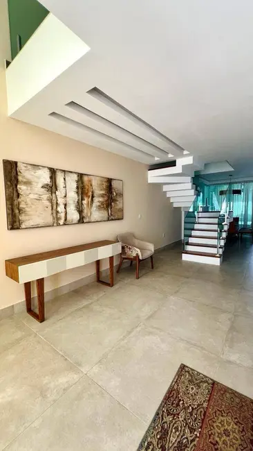 Foto 2 de Casa com 4 quartos à venda, 225m2 em Cabo Frio - RJ