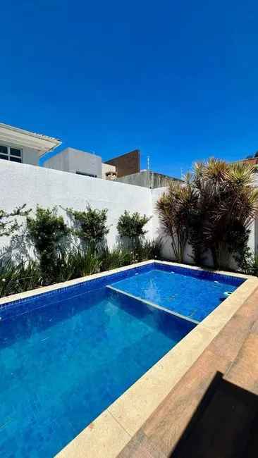 Foto 1 de Casa com 4 quartos à venda, 225m2 em Cabo Frio - RJ