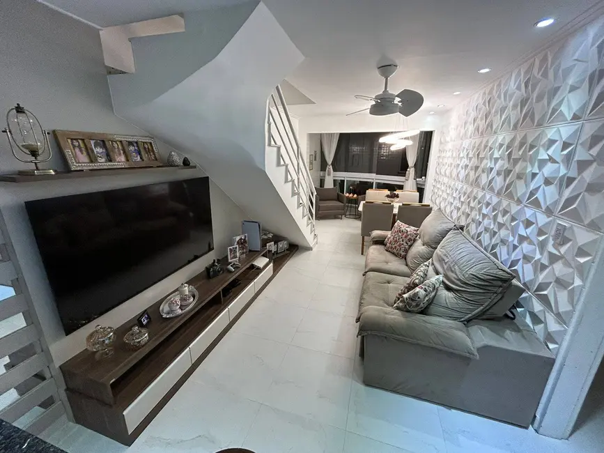 Foto 3 de Cobertura com 2 quartos à venda, 151m2 em Centro, Cabo Frio - RJ