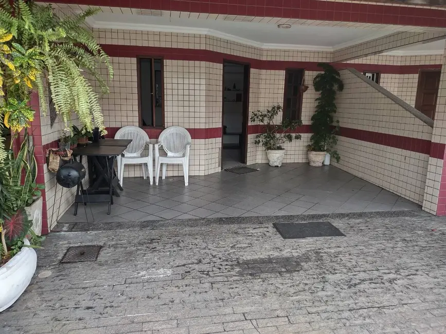 Foto 2 de Casa de Condomínio com 2 quartos à venda, 98m2 em Palmeiras, Cabo Frio - RJ