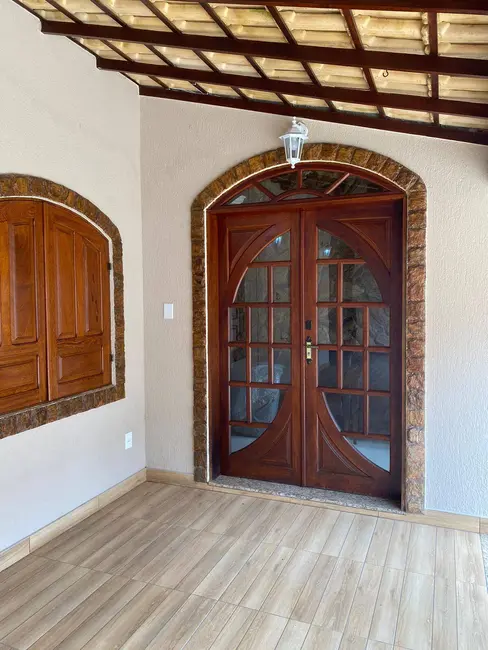 Foto 2 de Casa com 4 quartos à venda, 360m2 em Jardim Excelsior, Cabo Frio - RJ