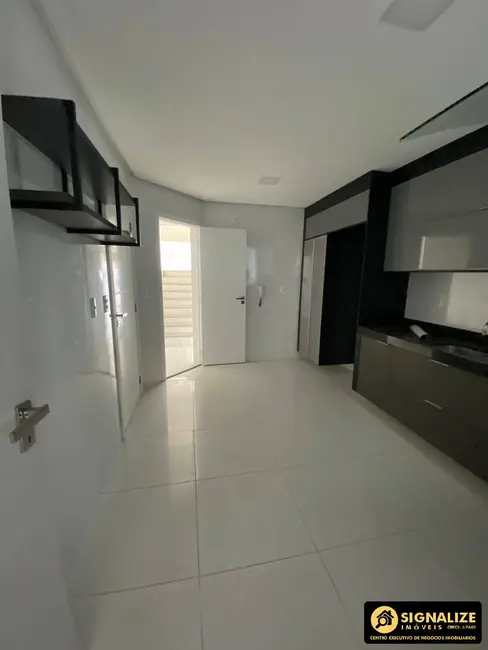 Cobertura com 4 quartos à venda, 300m2 em Braga, Cabo Frio - RJ - imagem 6 Foto 6 de Cobertura com 4 quartos à venda, 300m2 em Braga, Cabo Frio - RJ