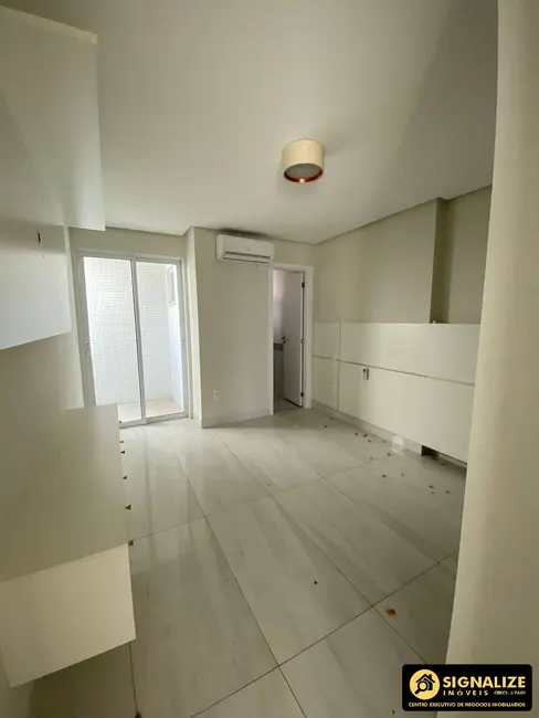 Cobertura com 4 quartos à venda, 300m2 em Braga, Cabo Frio - RJ - imagem 7 Foto 7 de Cobertura com 4 quartos à venda, 300m2 em Braga, Cabo Frio - RJ