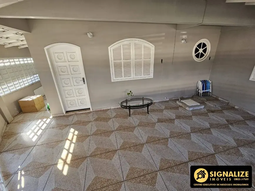 Foto 2 de Casa com 3 quartos à venda, 119m2 em Vila Blanche, Cabo Frio - RJ