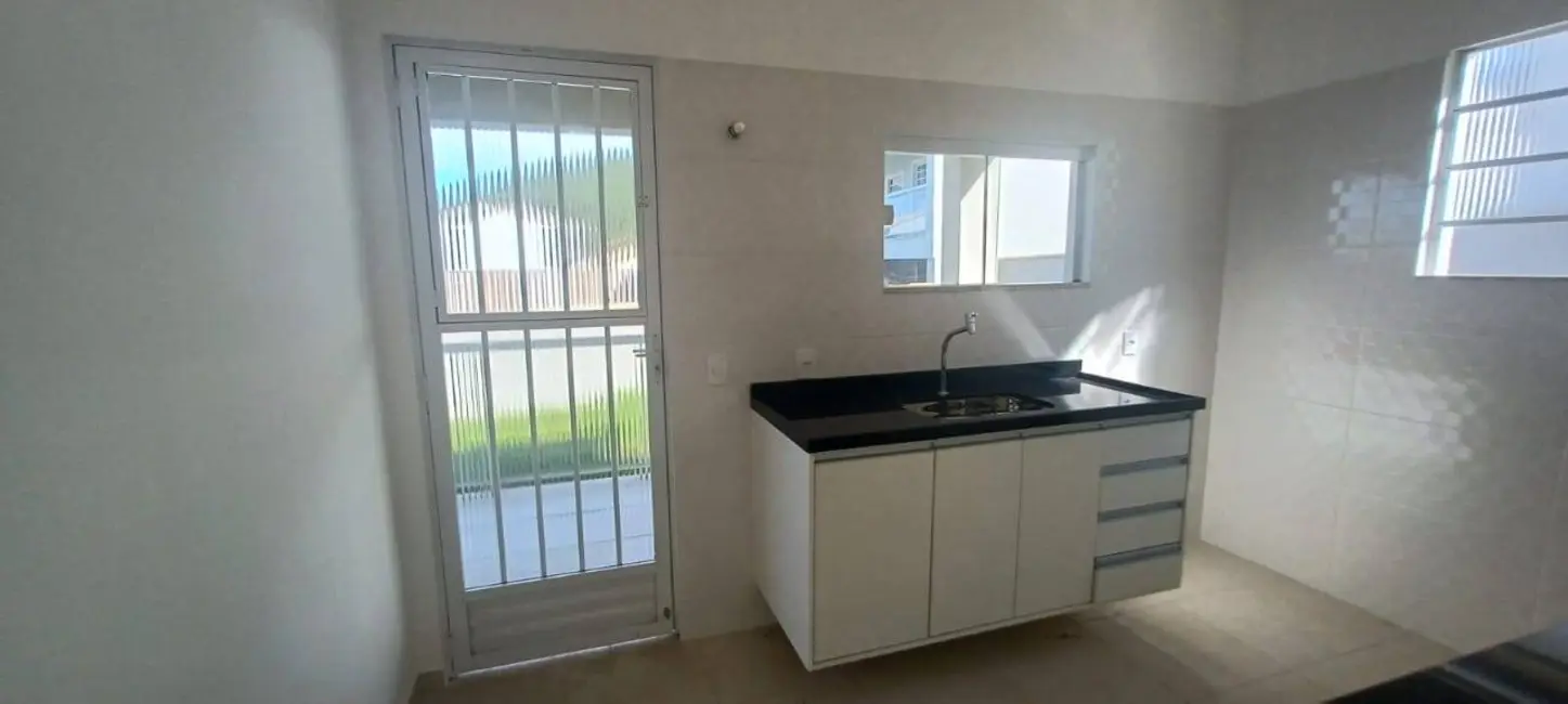 Foto 6 de Casa de Condomínio com 2 quartos à venda, 330m2 em Ogiva, Cabo Frio - RJ