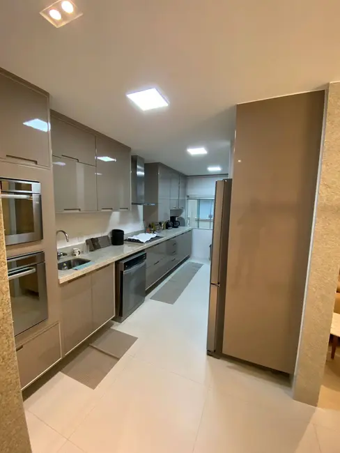 Foto 8 de Apartamento com 3 quartos à venda, 182m2 em Vila Nova, Cabo Frio - RJ