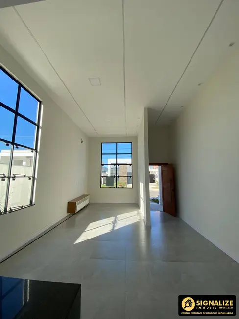 Foto 3 de Casa de Condomínio com 3 quartos à venda, 252m2 em Nova São Pedro, Sao Pedro Da Aldeia - RJ