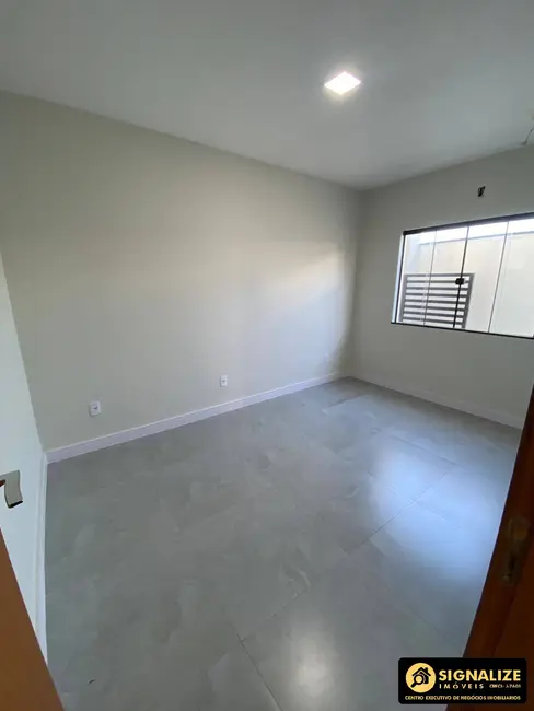 Foto 8 de Casa de Condomínio com 3 quartos à venda, 252m2 em Nova São Pedro, Sao Pedro Da Aldeia - RJ