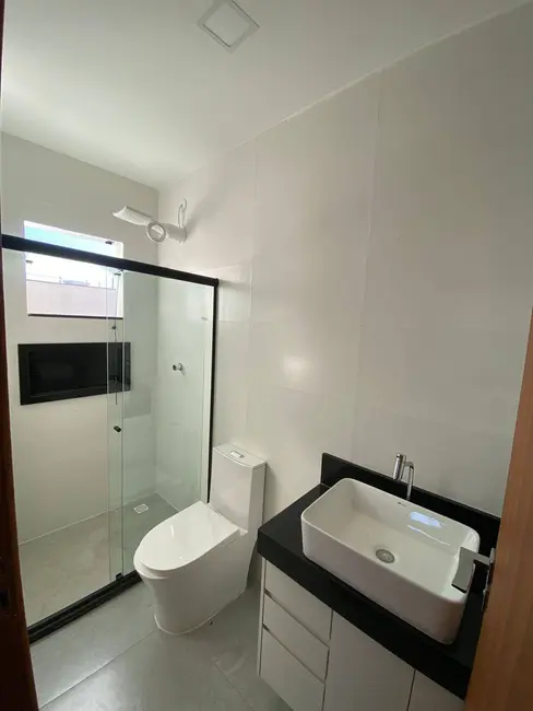 Foto 9 de Casa de Condomínio com 3 quartos à venda, 252m2 em Nova São Pedro, Sao Pedro Da Aldeia - RJ