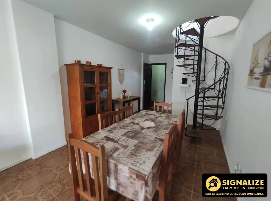 Apartamento com 3 quartos à venda, 165m2 em São Bento, Cabo Frio - RJ - imagem 5 Foto 5 de Apartamento com 3 quartos à venda, 165m2 em São Bento, Cabo Frio - RJ