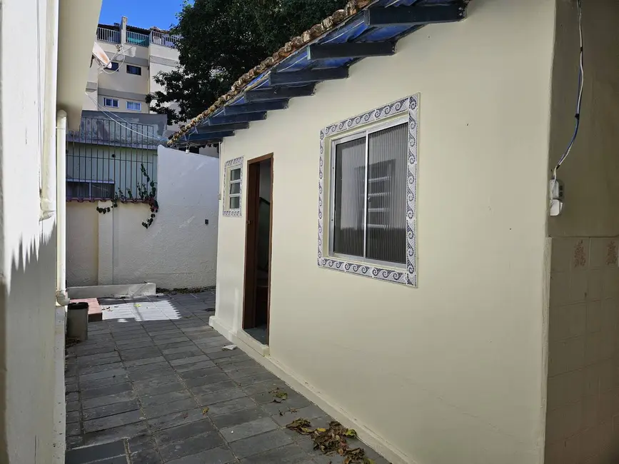 Casa de Condomínio com 3 quartos à venda, 180m2 em Vila Nova, Cabo Frio - RJ - imagem 1 Foto 1 de Casa de Condomínio com 3 quartos à venda, 180m2 em Vila Nova, Cabo Frio - RJ