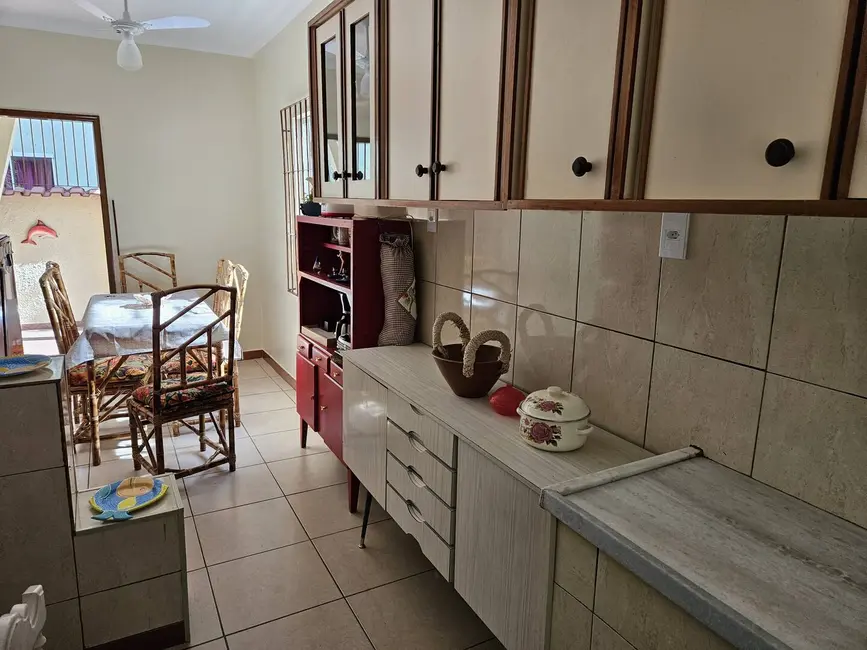 Casa de Condomínio com 3 quartos à venda, 180m2 em Vila Nova, Cabo Frio - RJ - imagem 5 Foto 5 de Casa de Condomínio com 3 quartos à venda, 180m2 em Vila Nova, Cabo Frio - RJ