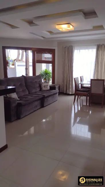 Casa de Condomínio com 3 quartos à venda, 300m2 em Ogiva, Cabo Frio - RJ - imagem 4 Foto 4 de Casa de Condomínio com 3 quartos à venda, 300m2 em Ogiva, Cabo Frio - RJ