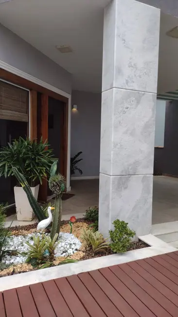 Foto 2 de Casa de Condomínio com 3 quartos à venda, 300m2 em Ogiva, Cabo Frio - RJ