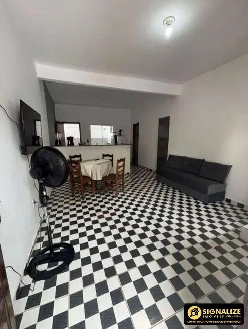 Foto 2 de Casa de Condomínio com 4 quartos à venda, 170m2 em Jardim Olinda, Cabo Frio - RJ