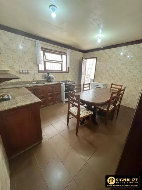 Casa com 6 quartos para alugar, 200m2 em Centro, Cabo Frio - RJ - imagem 4 Foto 4 de Casa com 6 quartos para alugar, 200m2 em Centro, Cabo Frio - RJ