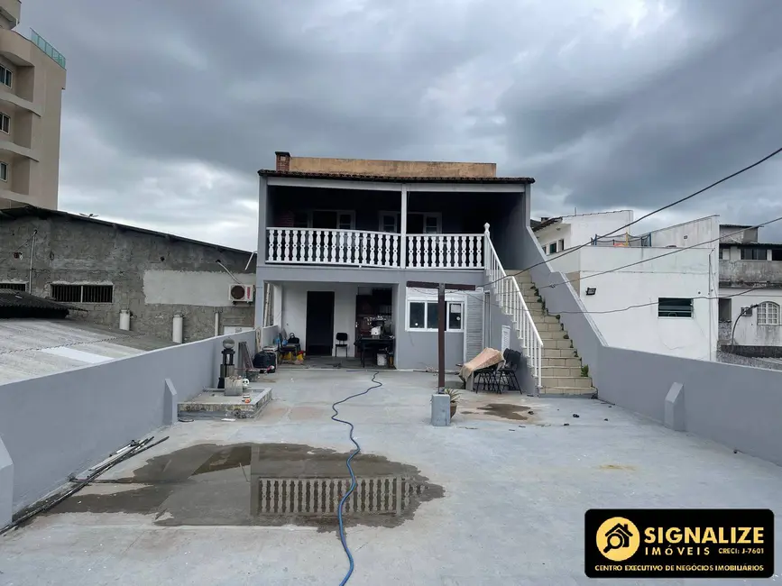 Foto 1 de Casa com 6 quartos para alugar, 200m2 em Centro, Cabo Frio - RJ