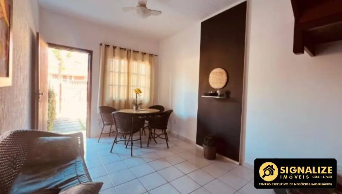 Foto 3 de Casa de Condomínio com 2 quartos à venda, 68m2 em Ogiva, Cabo Frio - RJ