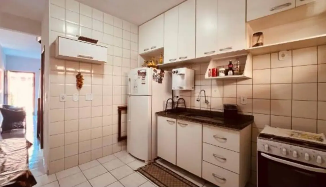 Foto 5 de Casa de Condomínio com 2 quartos à venda, 68m2 em Ogiva, Cabo Frio - RJ