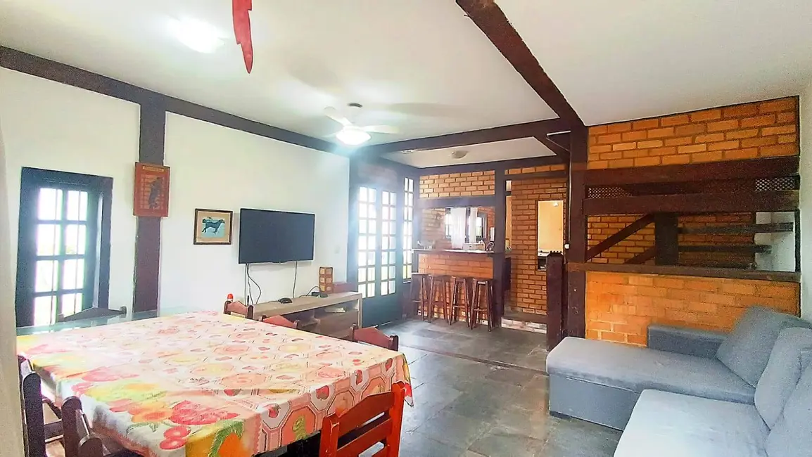 Foto 5 de Casa com 4 quartos à venda, 180m2 em Ogiva, Cabo Frio - RJ