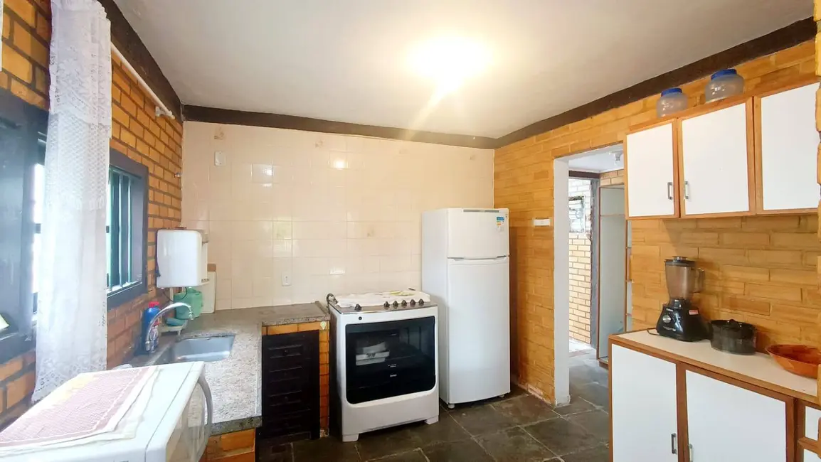 Foto 8 de Casa com 4 quartos à venda, 180m2 em Ogiva, Cabo Frio - RJ