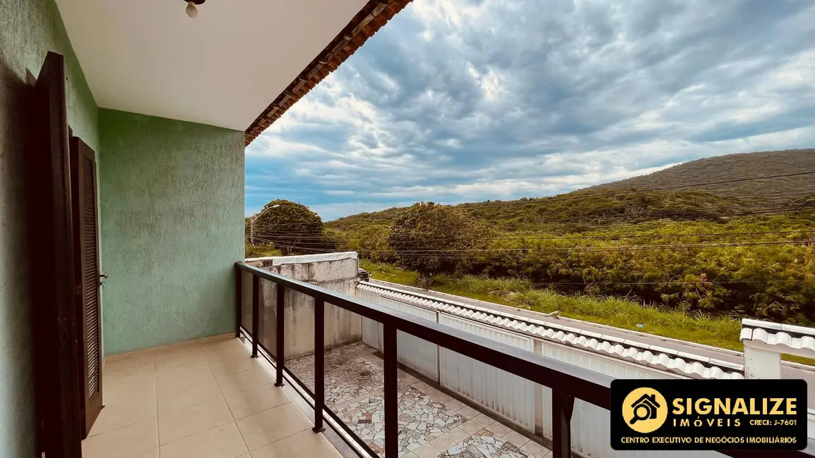 Foto 2 de Casa de Condomínio com 5 quartos à venda, 179m2 em Ogiva, Cabo Frio - RJ