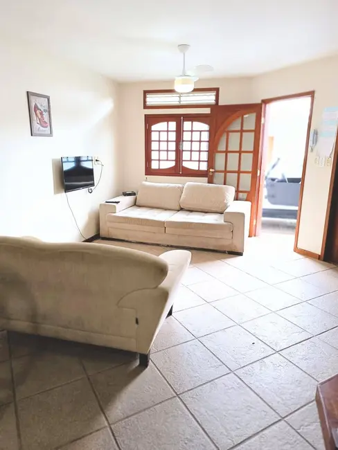 Foto 3 de Casa de Condomínio com 3 quartos à venda, 88m2 em Braga, Cabo Frio - RJ