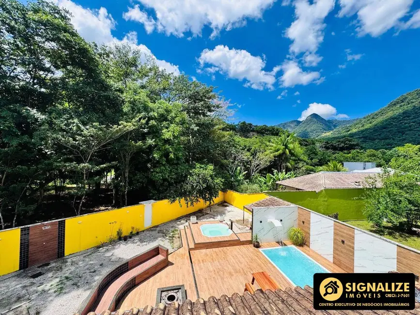Casa com 4 quartos à venda, 627m2 em Casimiro De Abreu - RJ - imagem 2 Foto 2 de Casa com 4 quartos à venda, 627m2 em Casimiro De Abreu - RJ