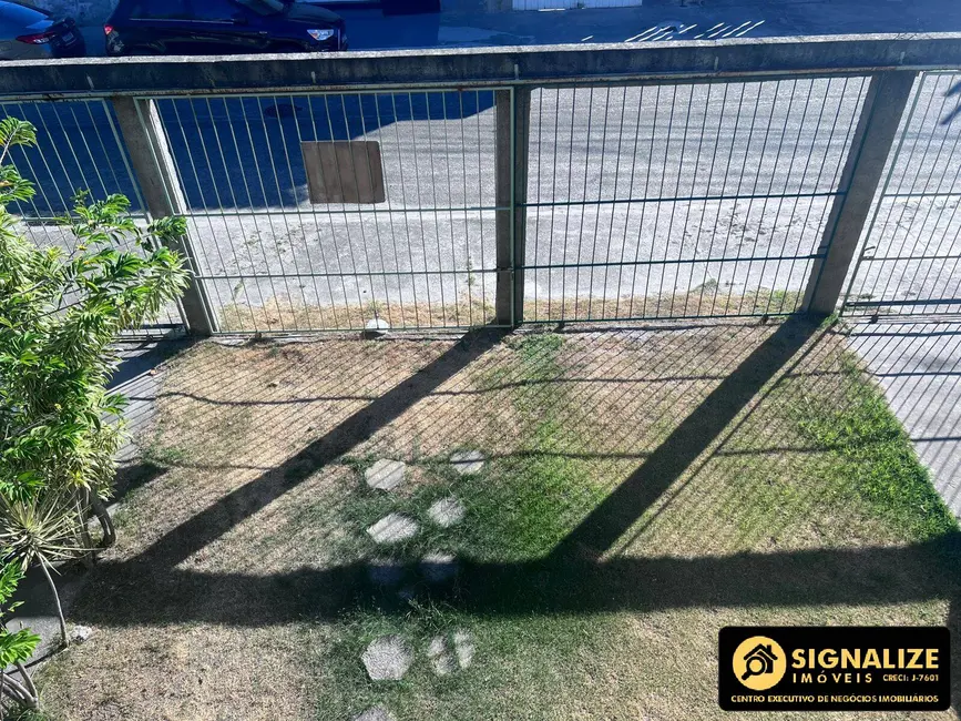 Foto 3 de Casa de Condomínio com 2 quartos à venda, 53m2 em Parque Burle, Cabo Frio - RJ