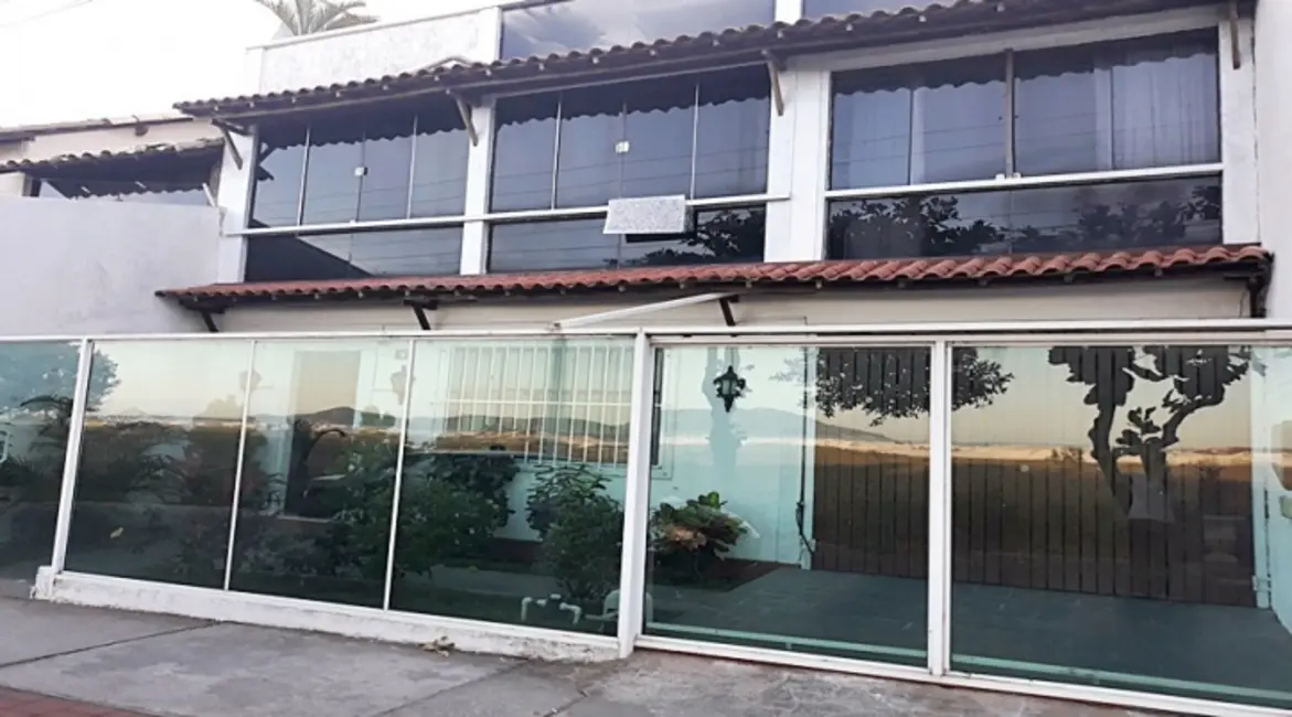 Foto 4 de Casa com 3 quartos à venda, 226m2 em Braga, Cabo Frio - RJ