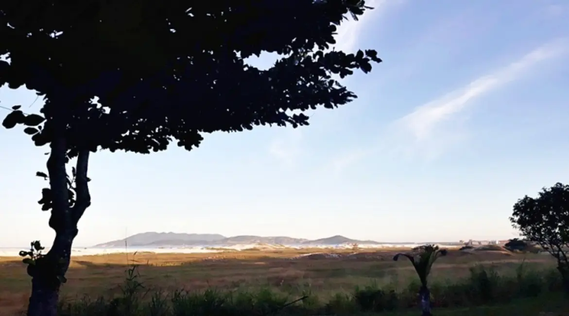 Foto 2 de Casa com 3 quartos à venda, 226m2 em Braga, Cabo Frio - RJ