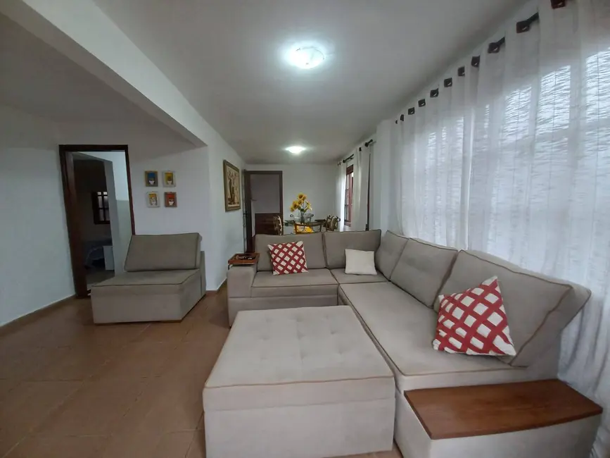 Foto 1 de Casa com 3 quartos à venda, 649m2 em Reserva do Peró, Cabo Frio - RJ