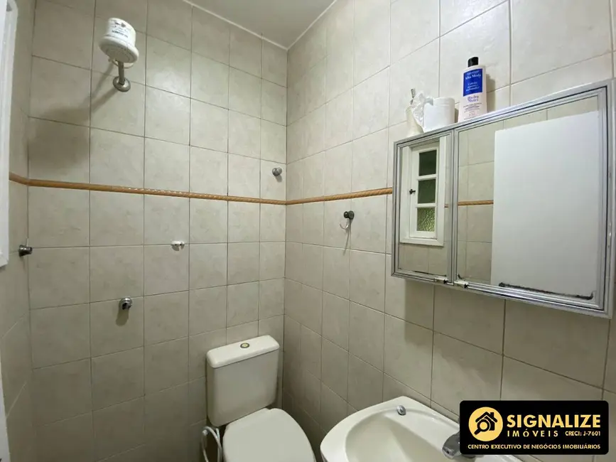 Casa com 6 quartos à venda, 180m2 em Parque Riviera, Cabo Frio - RJ - imagem 9 Foto 9 de Casa com 6 quartos à venda, 180m2 em Parque Riviera, Cabo Frio - RJ