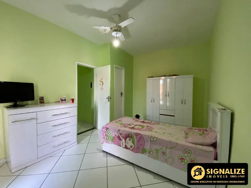 Casa com 6 quartos à venda, 180m2 em Parque Riviera, Cabo Frio - RJ - imagem 2 Foto 2 de Casa com 6 quartos à venda, 180m2 em Parque Riviera, Cabo Frio - RJ