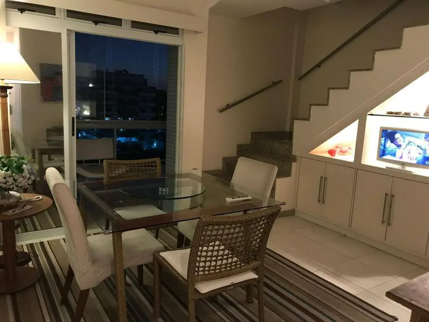 Foto 3 de Apartamento com 3 quartos à venda, 185m2 em Centro, Cabo Frio - RJ