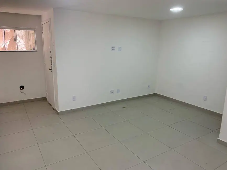 Apartamento com 1 quarto para alugar, 40m2 em Jardim Flamboyant, Cabo Frio - RJ - imagem 4 Foto 4 de Apartamento com 1 quarto para alugar, 40m2 em Jardim Flamboyant, Cabo Frio - RJ