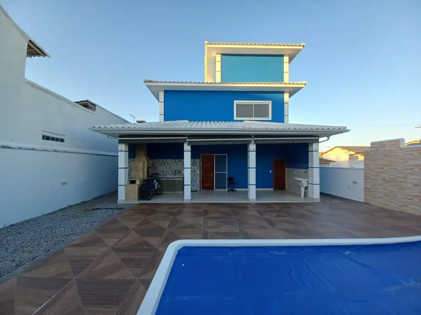 Foto 2 de Casa de Condomínio com 3 quartos à venda, 170m2 em Peró, Cabo Frio - RJ