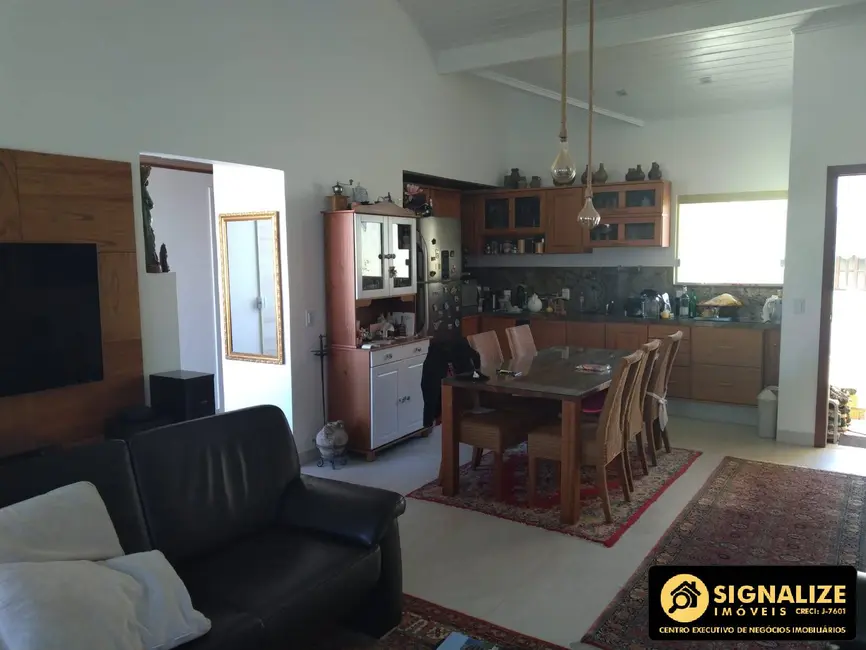 Foto 4 de Casa com 4 quartos à venda, 129m2 em Braga, Cabo Frio - RJ