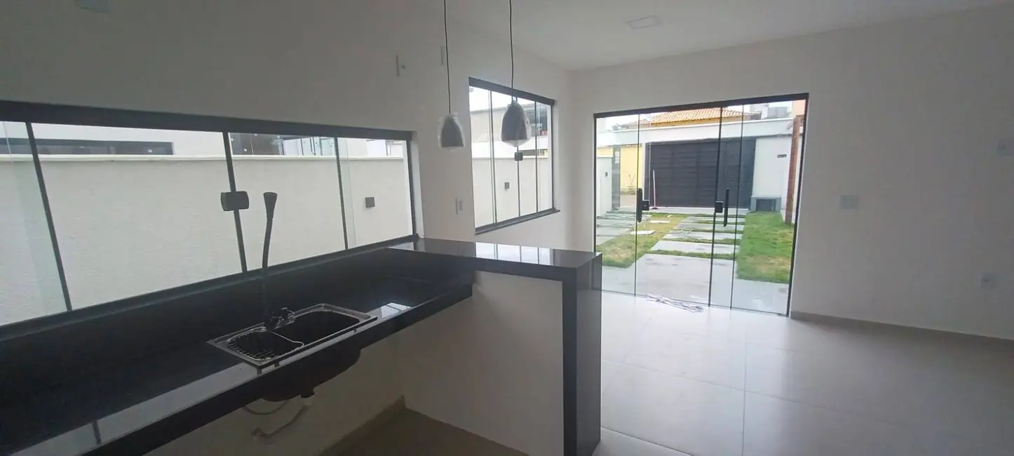 Foto 6 de Casa com 3 quartos à venda, 150m2 em Cabo Frio - RJ