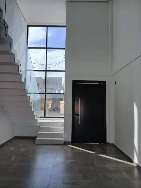 Foto 2 de Casa de Condomínio com 4 quartos à venda, 283m2 em Ogiva, Cabo Frio - RJ