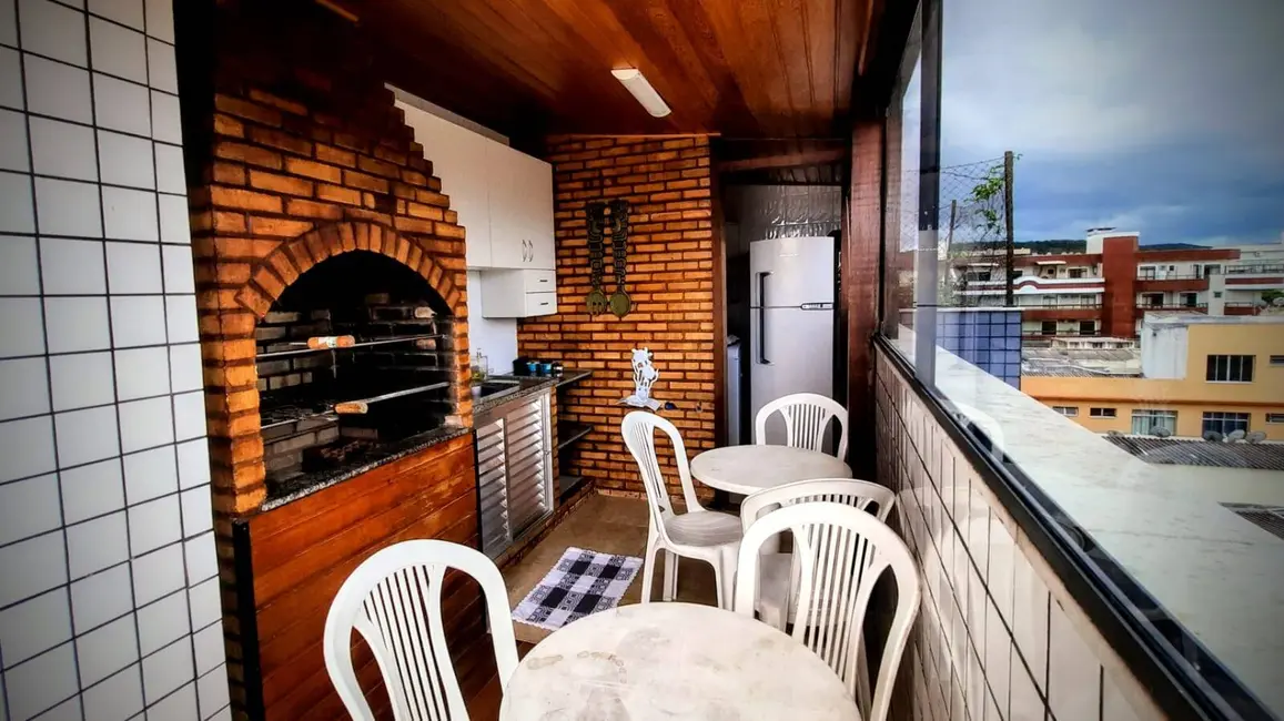 Foto 2 de Cobertura com 3 quartos à venda, 136m2 em Centro, Cabo Frio - RJ