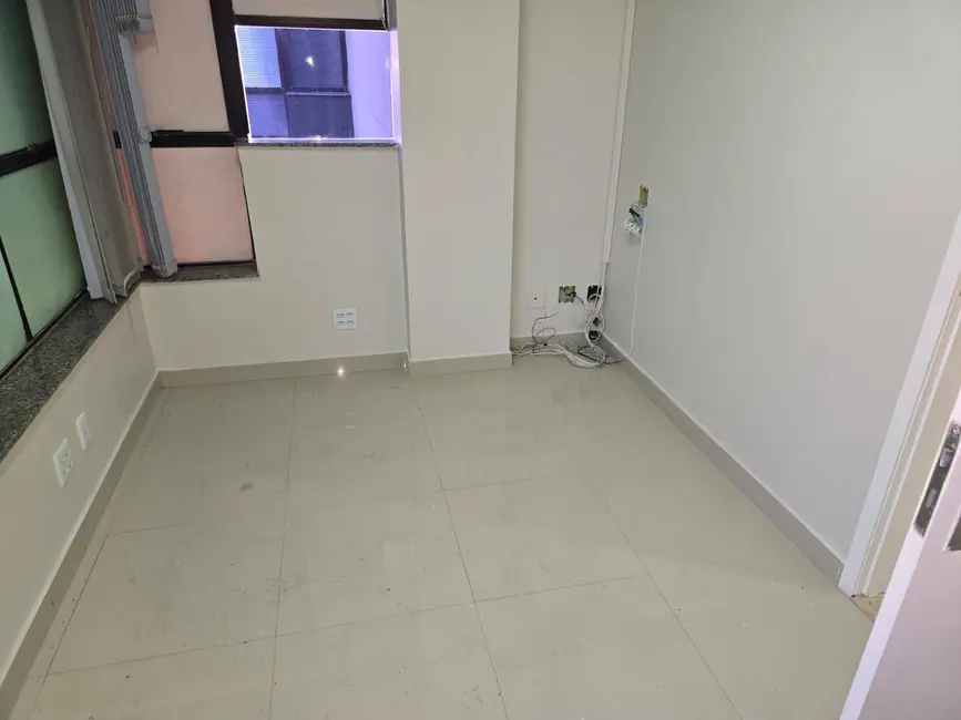 Foto 7 de Sala Comercial à venda, 80m2 em Centro, Cabo Frio - RJ